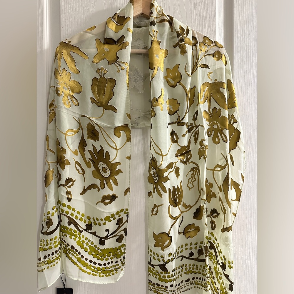 50% Silk 50% rayon scarf stole NWT